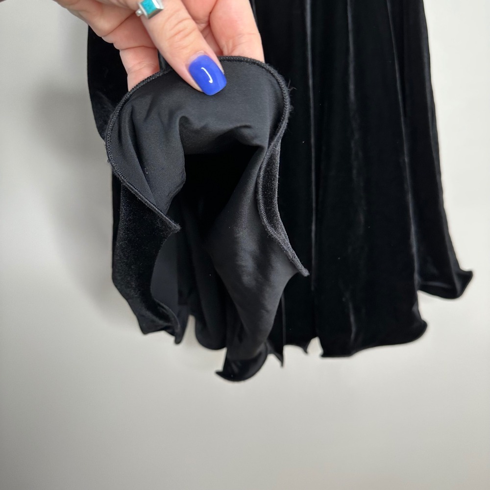 Rivar's Women's Black Velvet Midi Skirt‎ Satin Waistband Flared Skirt 9/10 90's - Picture 2 of 5